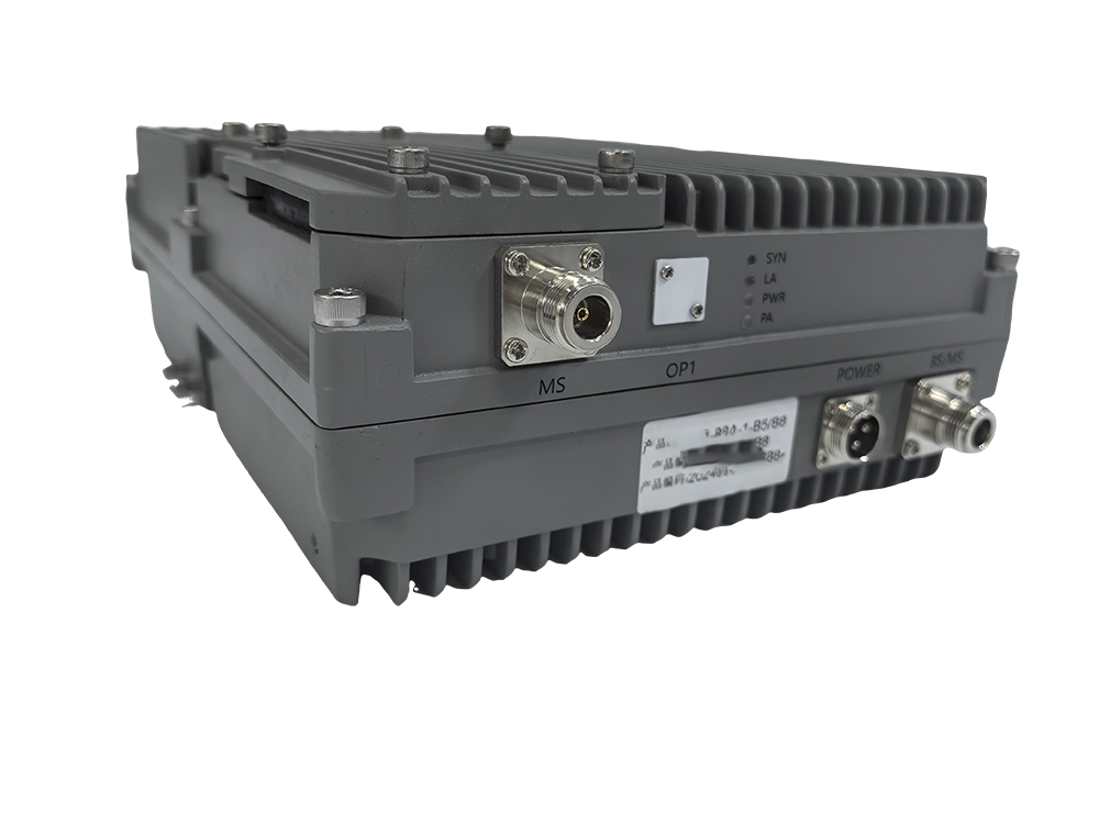  安仁三频手机信号接收器2000㎡